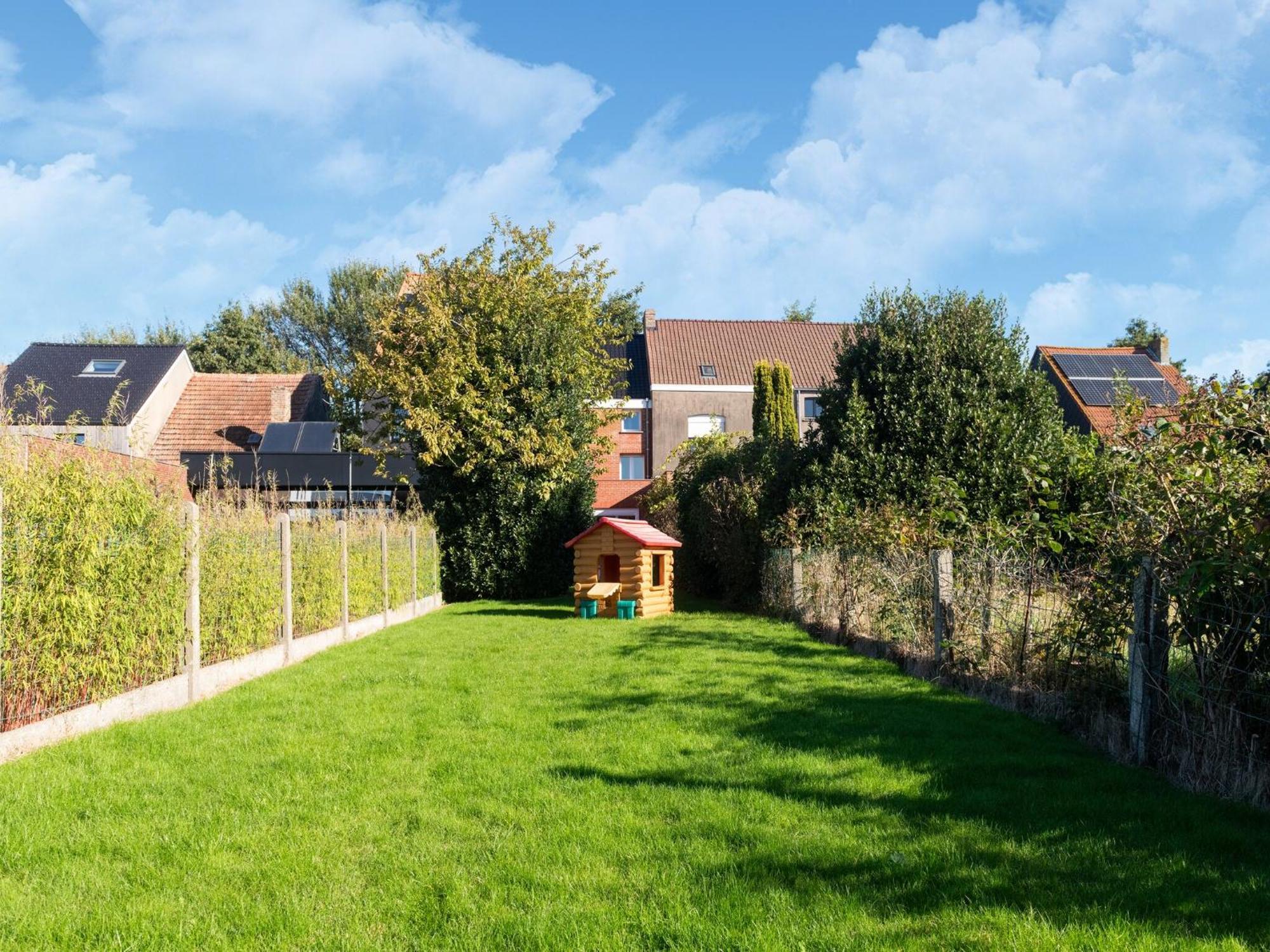 Spacious Holiday Home With Garden Nieuwpoort Exterior photo